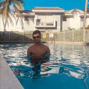 Meet your Posher, Daniel